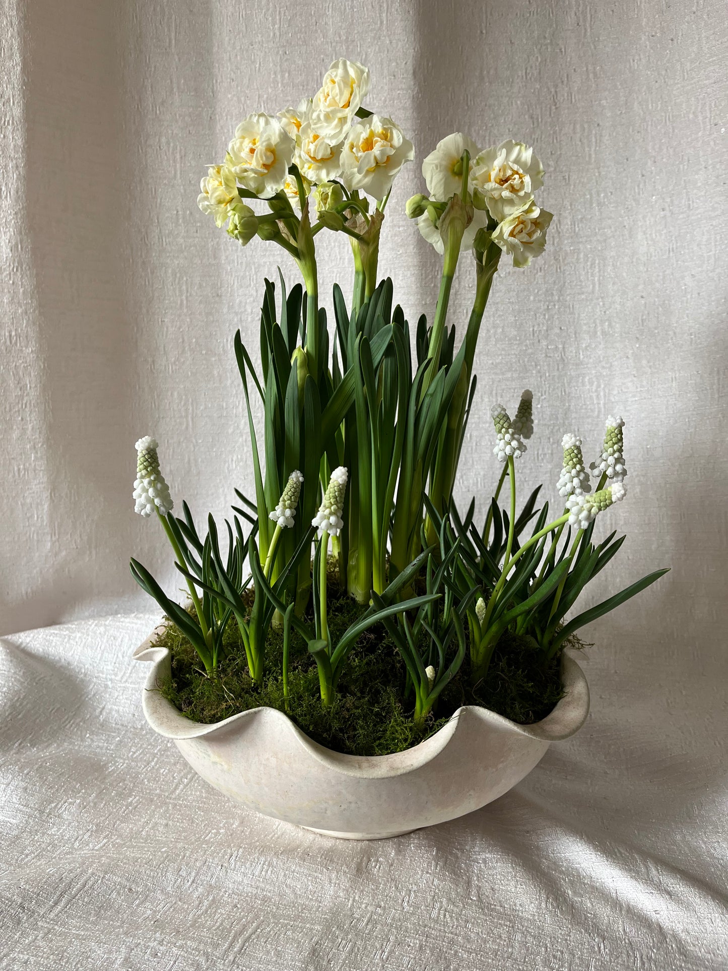 Large Frilly Bowl - Pearl