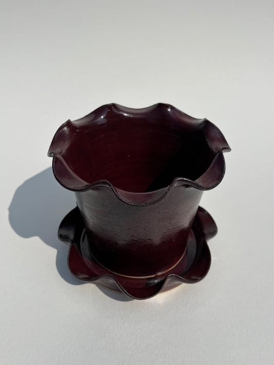 Frilly Plant Pot and Saucer - Cherry