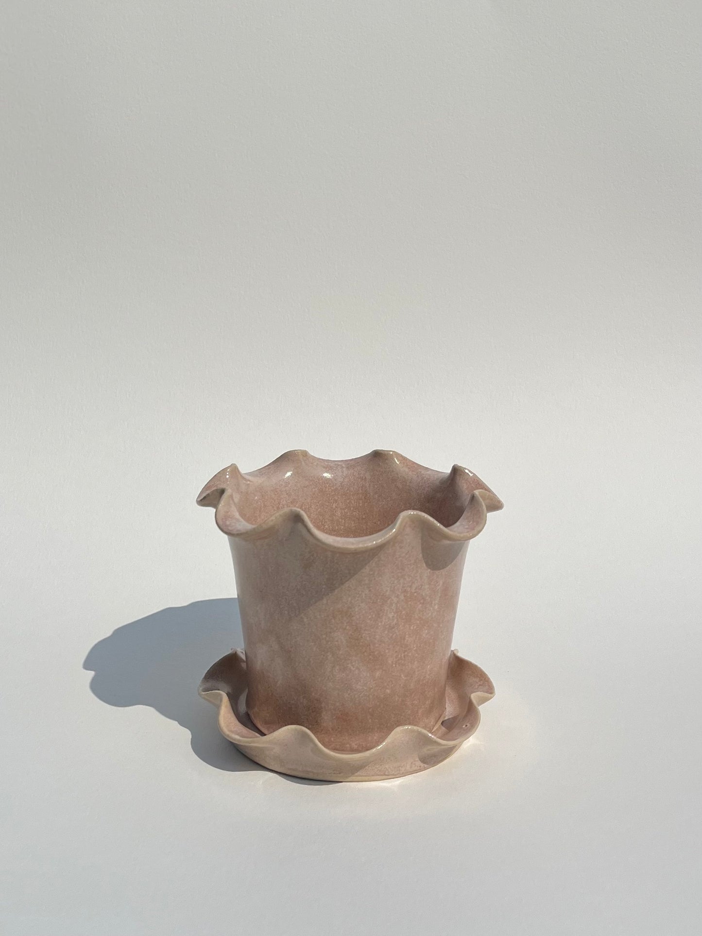 Frilly Plant Pot and Saucer - Rose