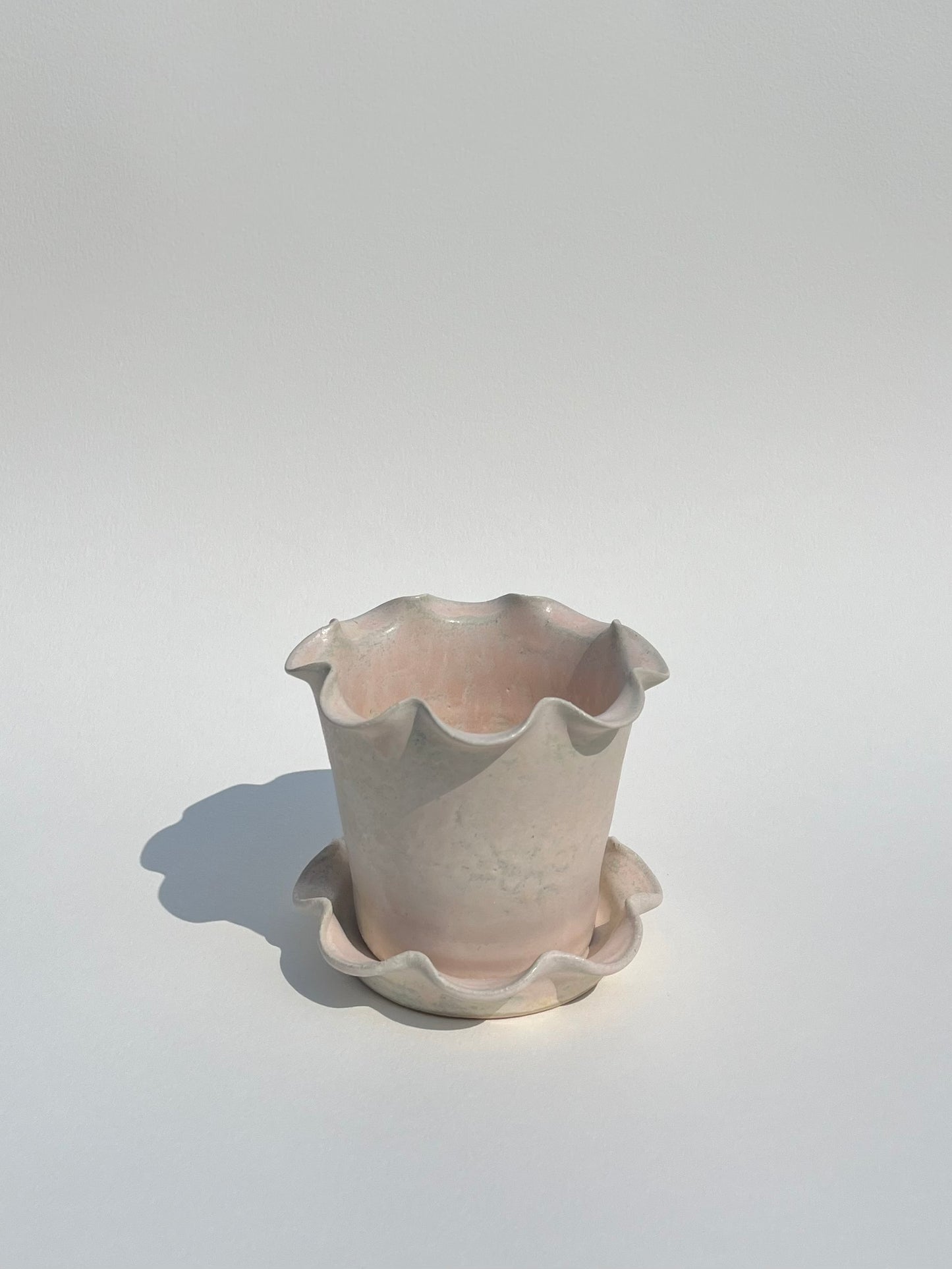 Frilly Plant Pot and Saucer - Pearl