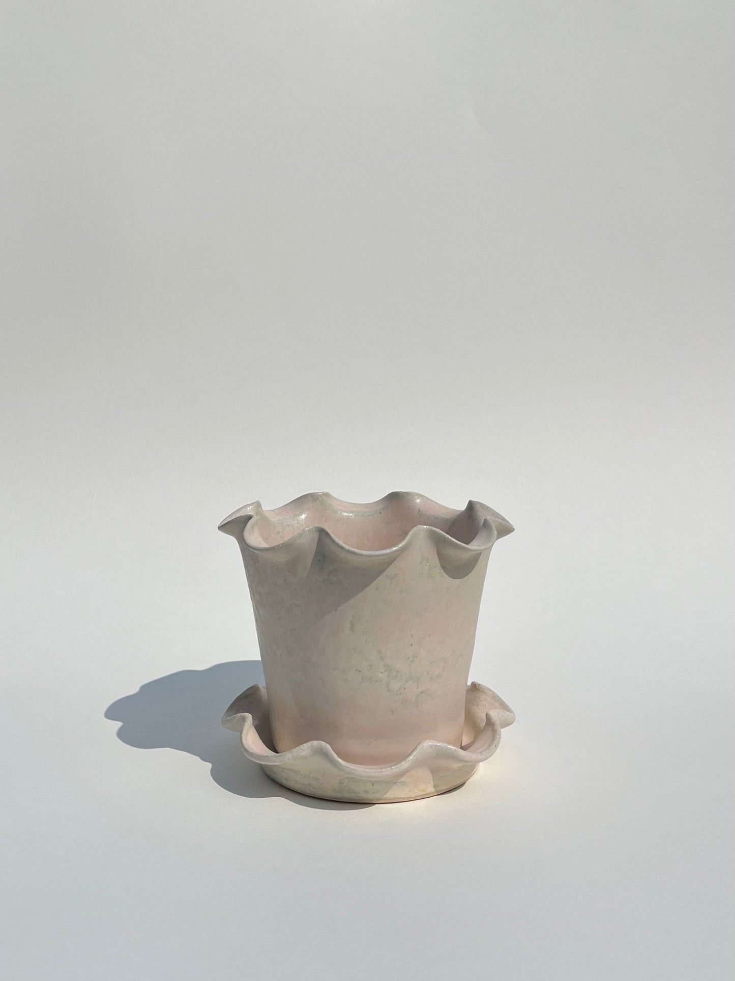 Frilly Plant Pot and Saucer - Pearl