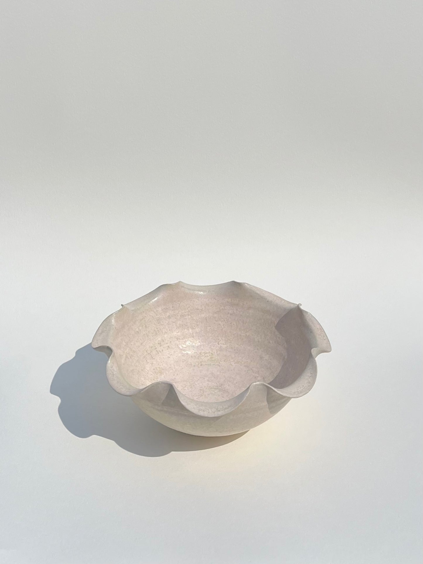 Midi Frilly Bowl - Pearl