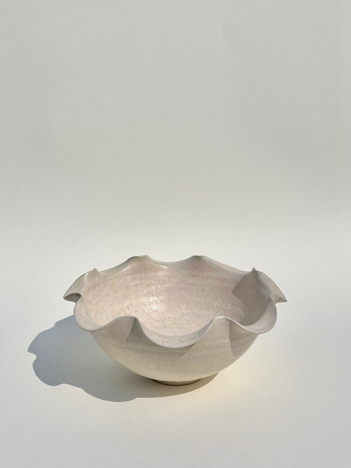 Midi Frilly Bowl - Pearl