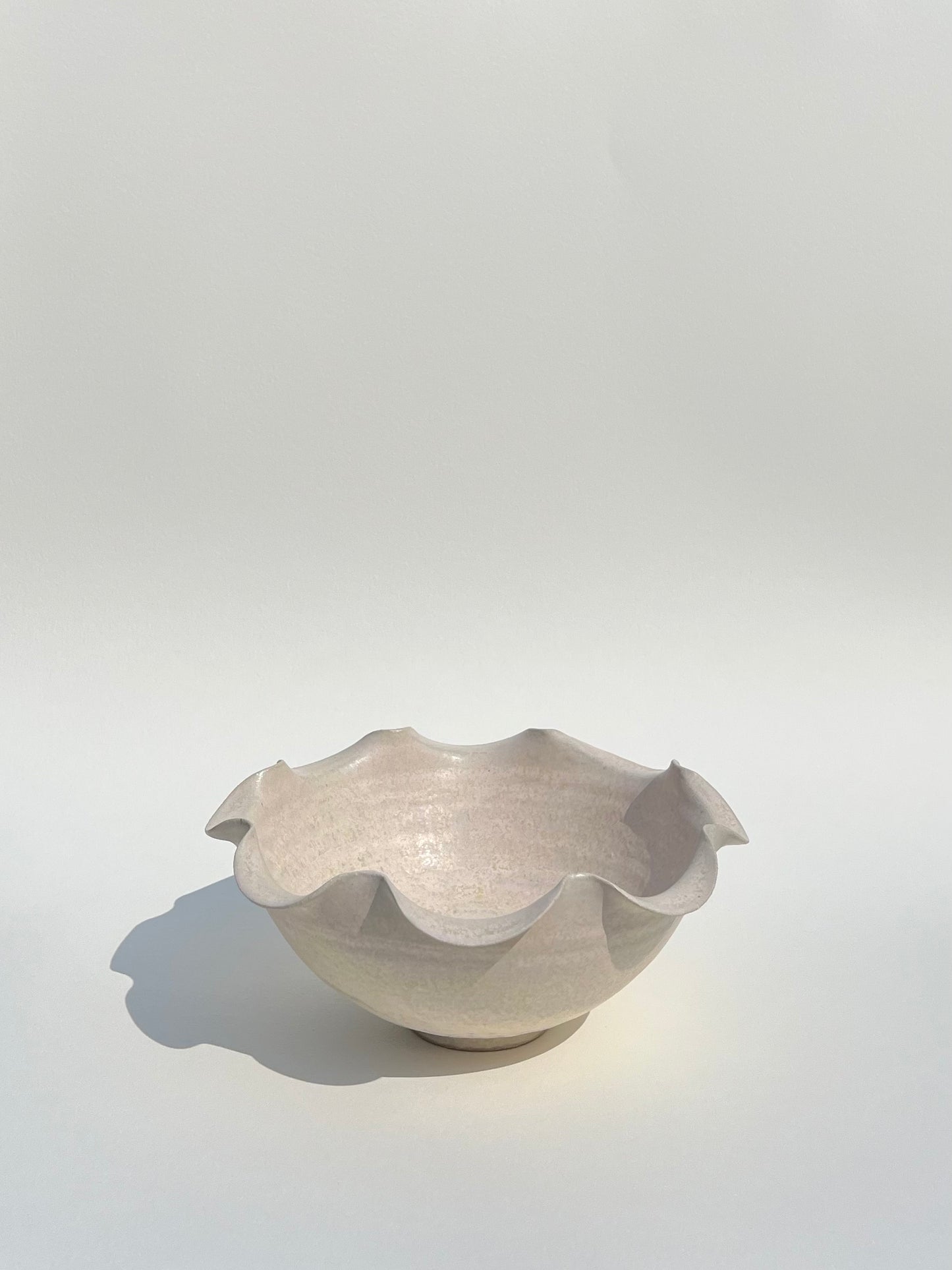 Midi Frilly Bowl - Pearl