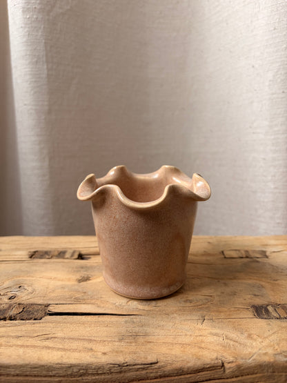 Frilly Matchstick Pot