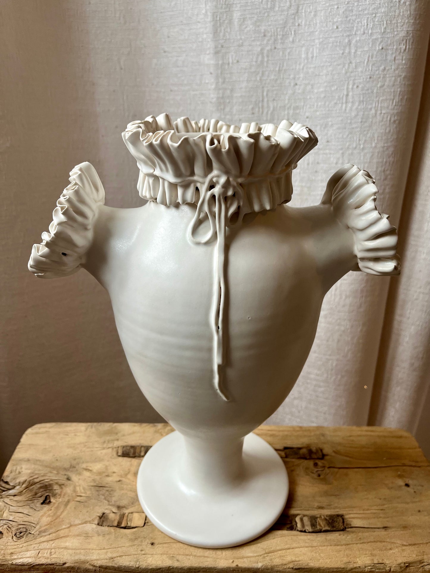Ruffle Collar Tulipiere