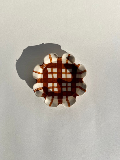 Frilly Plant Pot and Saucer - Tartan, Chocolate