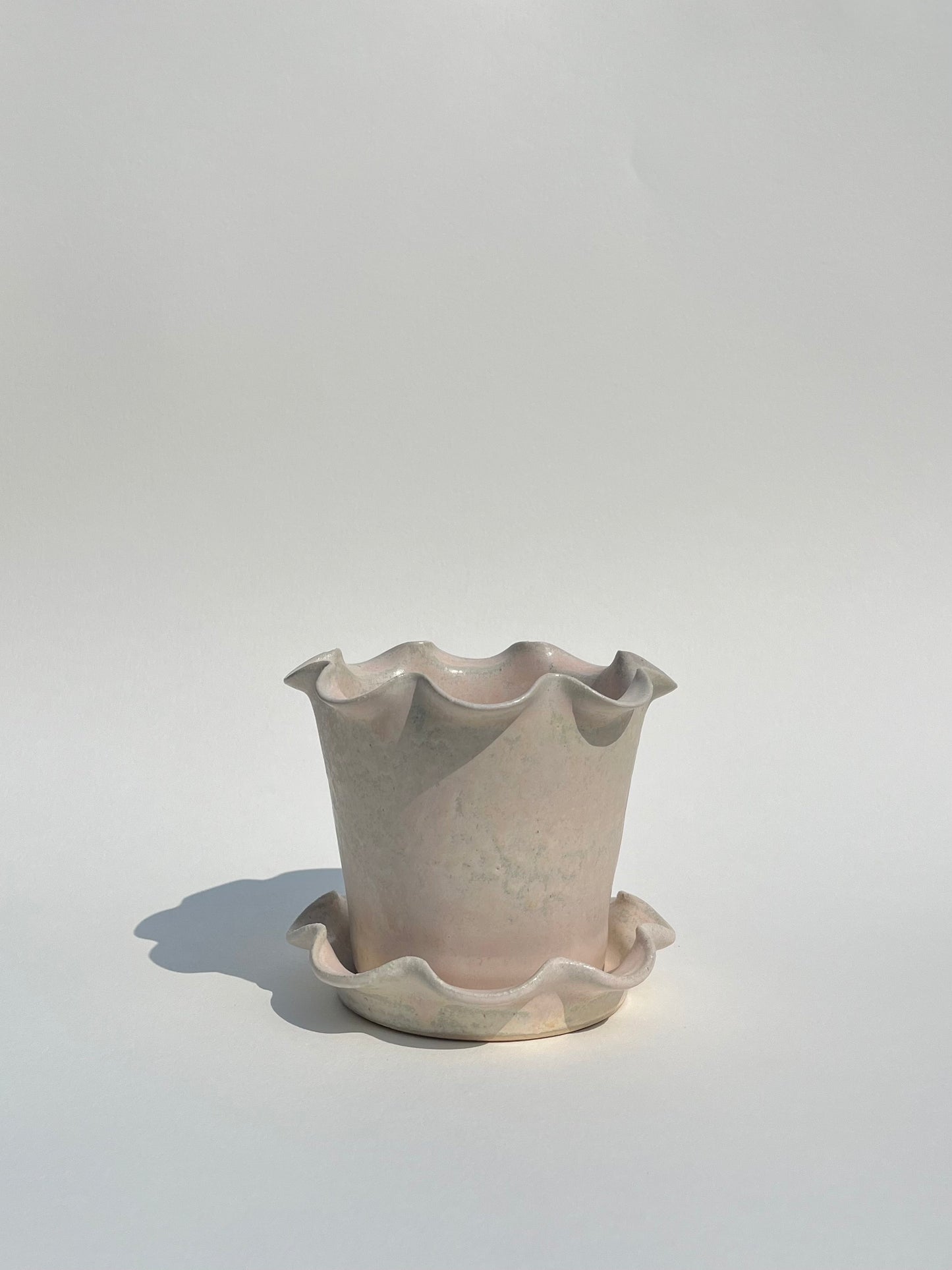 Frilly Plant Pot and Saucer - Pearl