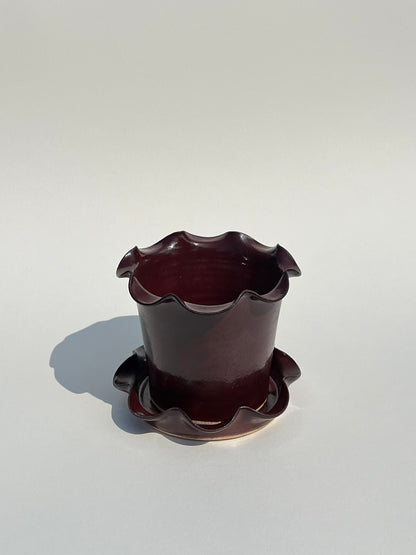Frilly Plant Pot and Saucer - Cherry